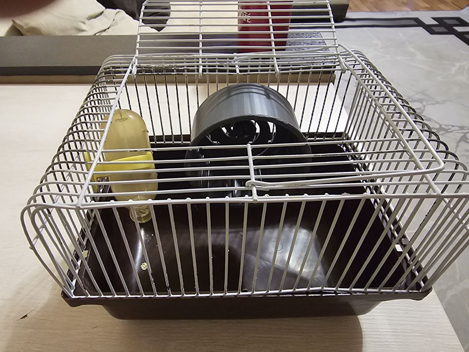 Продам клетку для хомяка