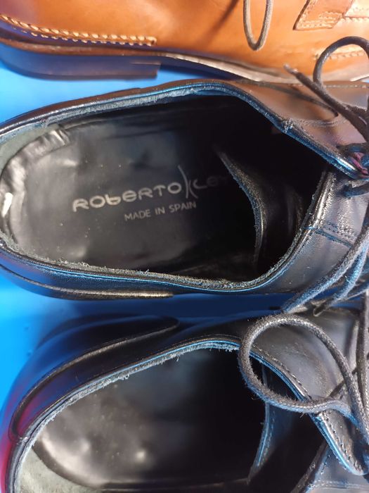 Două perechi de pantofi de bărbați Nr. 39 și 40