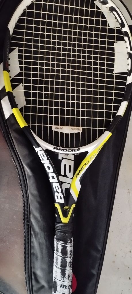 Vând racheta tenis adulți Babolat Aeropro Drive GT