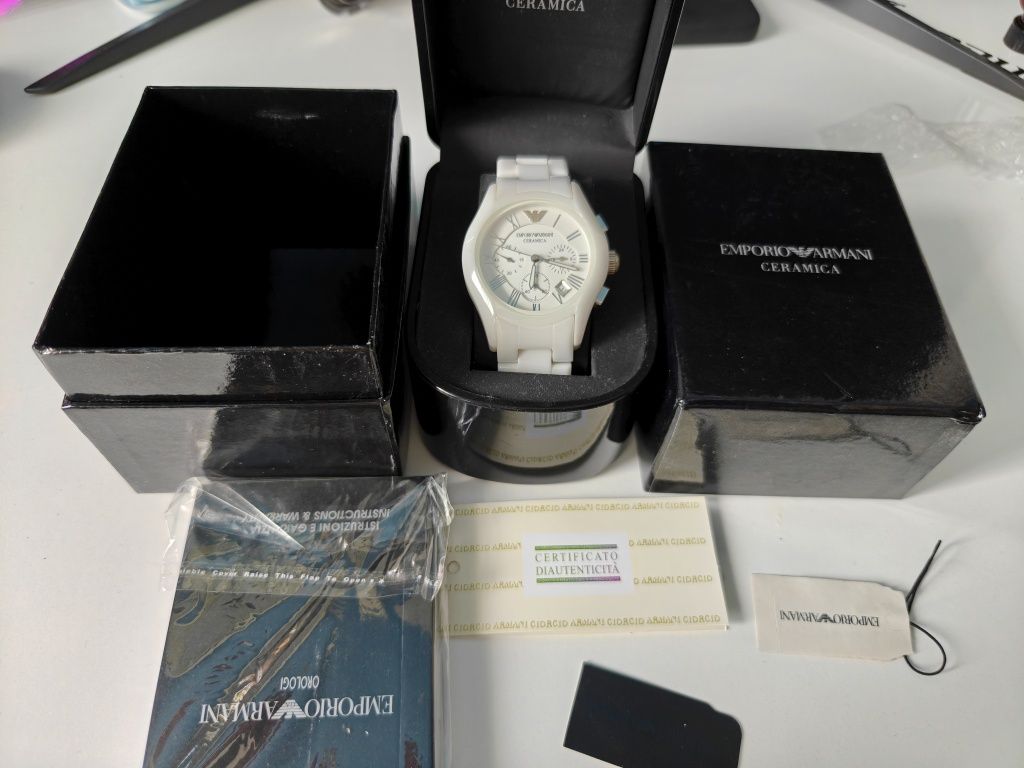 Мъжки ръчни часовници Emporio Armani Ceramica Chronograph AR1400  и AR