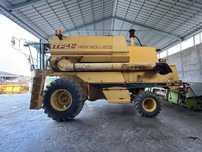 New Holland TF42 cu heder păioase și heder porumb +cărucior transport.