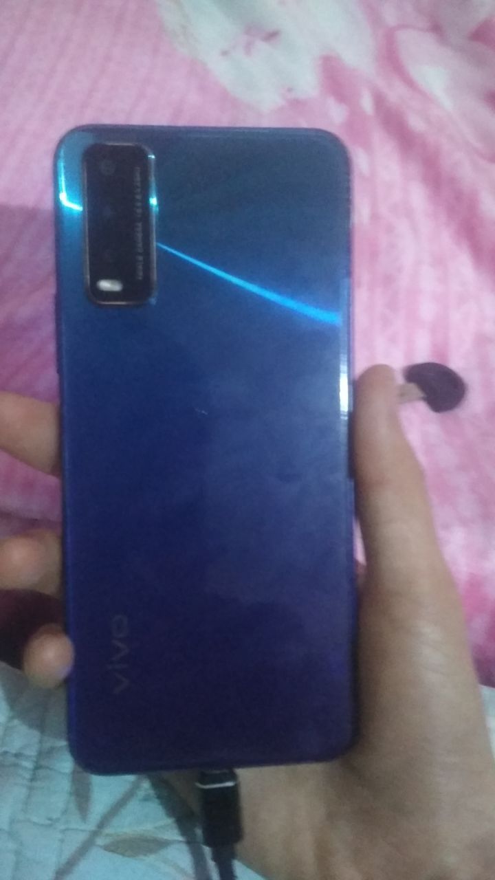 Vivo y20 64 gb srochni