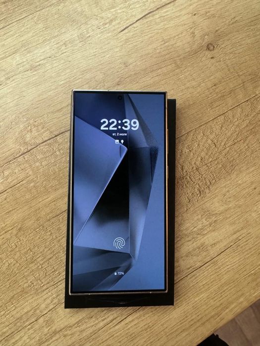 S24 ultra natural titan ideal