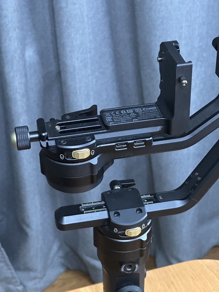 Стедикам, стабилизатор CRANE 2S Zhiyun