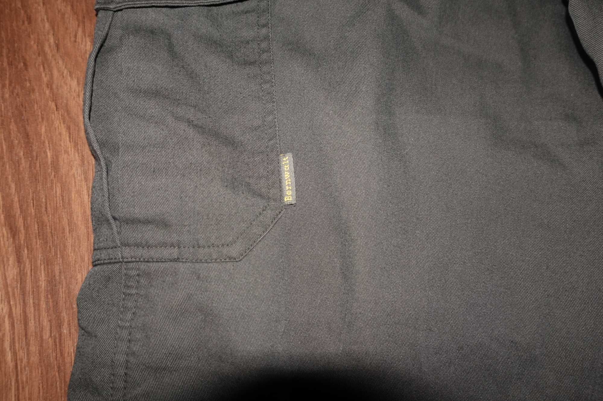 Pantaloni Vanatoare Bernwalt , Marimea 52/L-XL, Kaki,Stare foarte buna