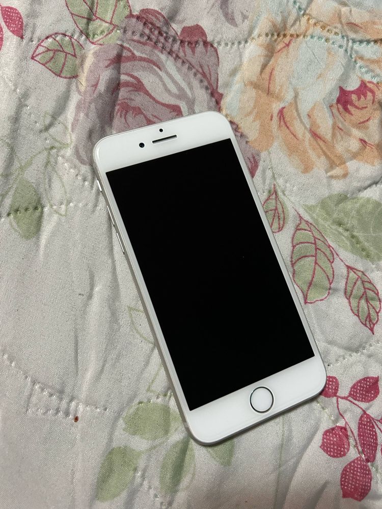 IPhone 8 като чисто нов в добро състояние.