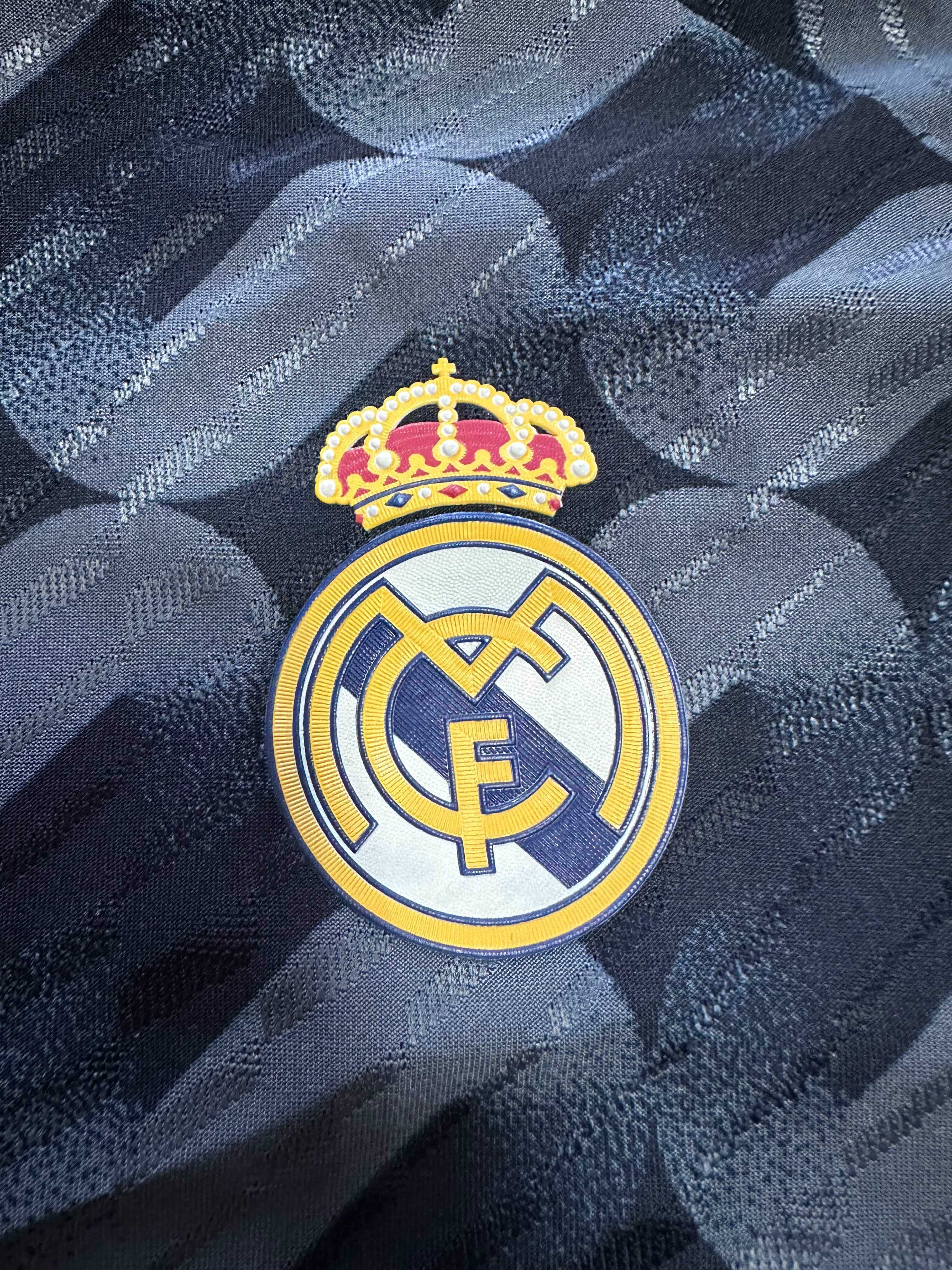 Футболна тениска Adidas Real Madrid 2023/24 Valverde 15 размер L
