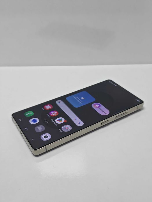 Samsung S25 Ultra 256GB Titanium Black•Гаранция