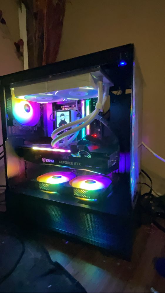 Геймърски компютър с RTX 3070 / Ryzen 5 7500F / 32GB RAM