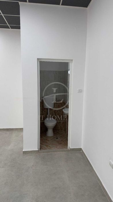Продава се Магазин в Пловдив, Кършияка - 45 кв.м за 1978 €/кв.м - Снимка #2