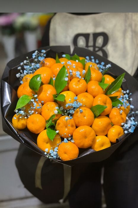 Mandarinli buketlar skidka jivoy buket