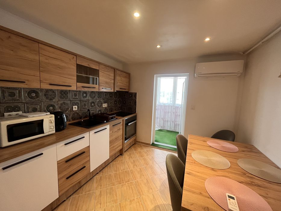 Inchiriez apartament 3 camere in stadion