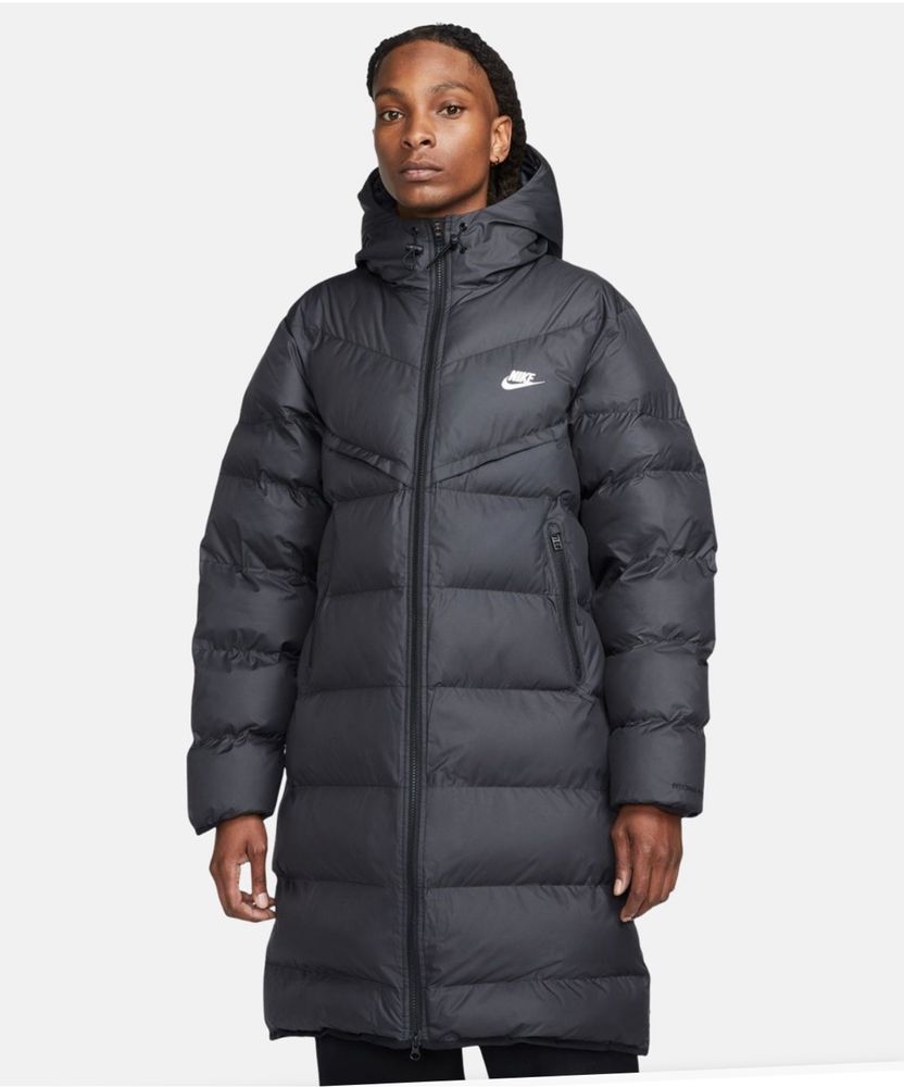 Nike Storm-FIT Windrunner  - M, L и XL Размер Оригинални