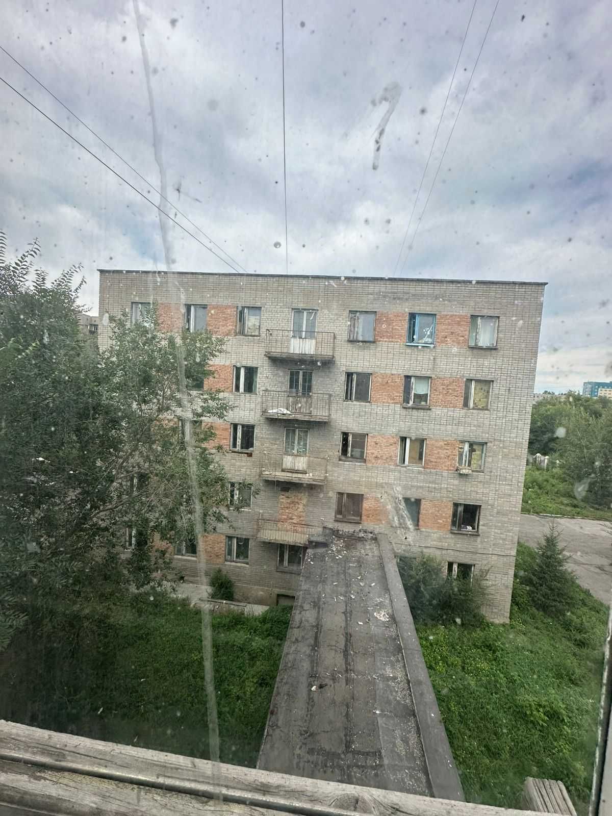Комплекс зданий общей пл. 4470м2, Абая, 16/1, два здания, выс.пот. 3,2