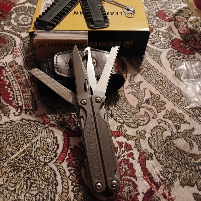Мультитул Лезерман чард tti