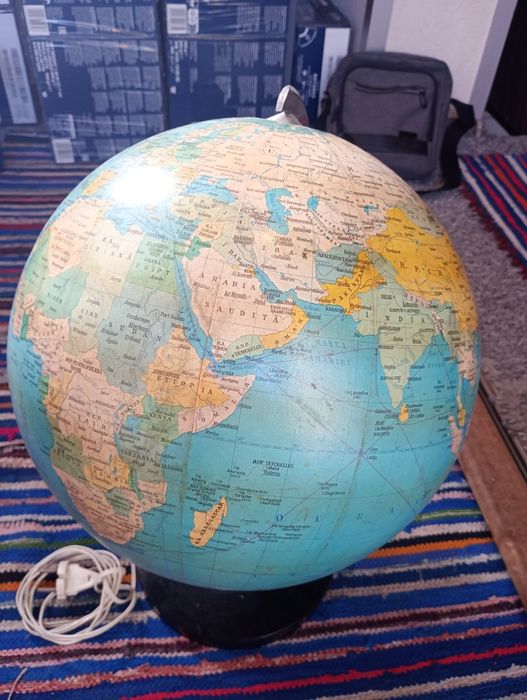 Glob Geografic Vechi Cu Bec