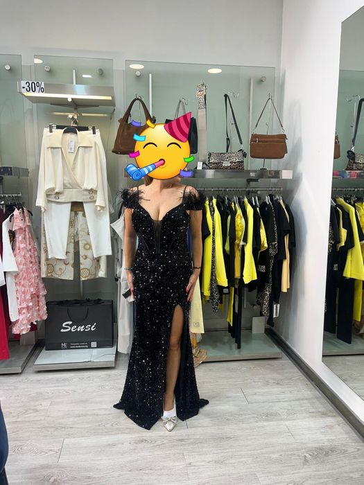 Вечерна елегантна рокля.