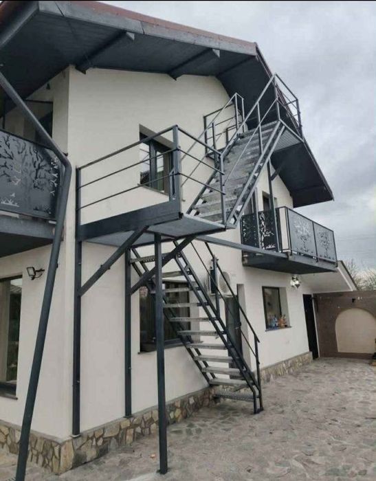 Scară zincate la comanda în toată tara oferim și montaj