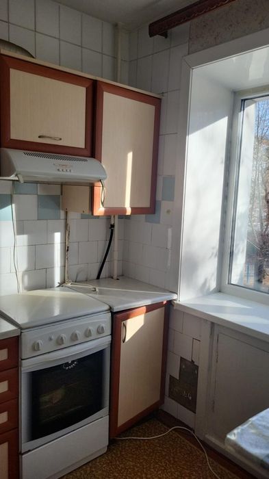 Продаётся 2 комн квартира в районе кафе мороженое.