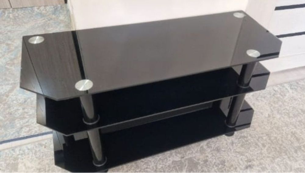 Срочно продаю стекляный стол!