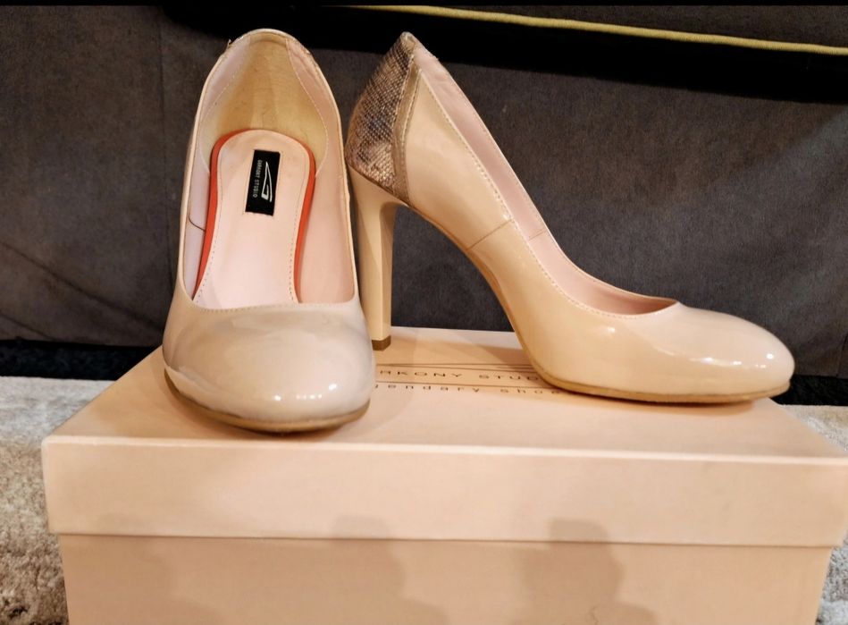 Pantofi lac crem, garkony studios, 38