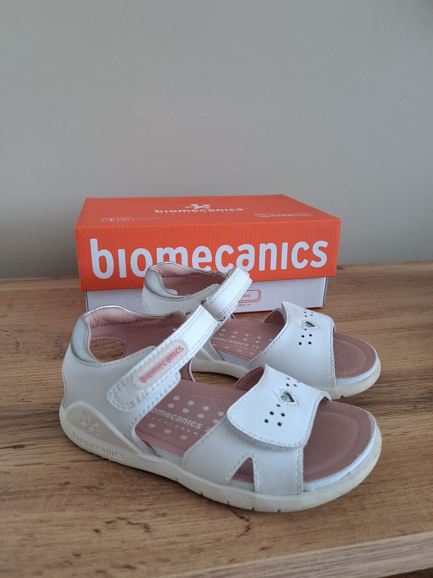 Biomecanics сандали за момиче 25