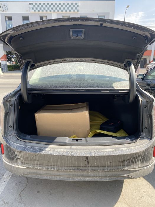 Hongqi E-QM5 500Km Full 2025