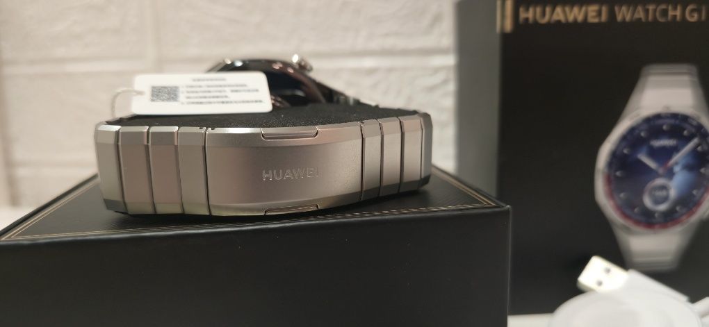 Huawei watch GT 5 pro 46mm. Titanium