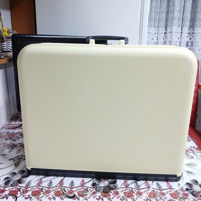Masina de cusut PRIVILEG NOVA SUPER- NUTZSTICH cu butoniera automata