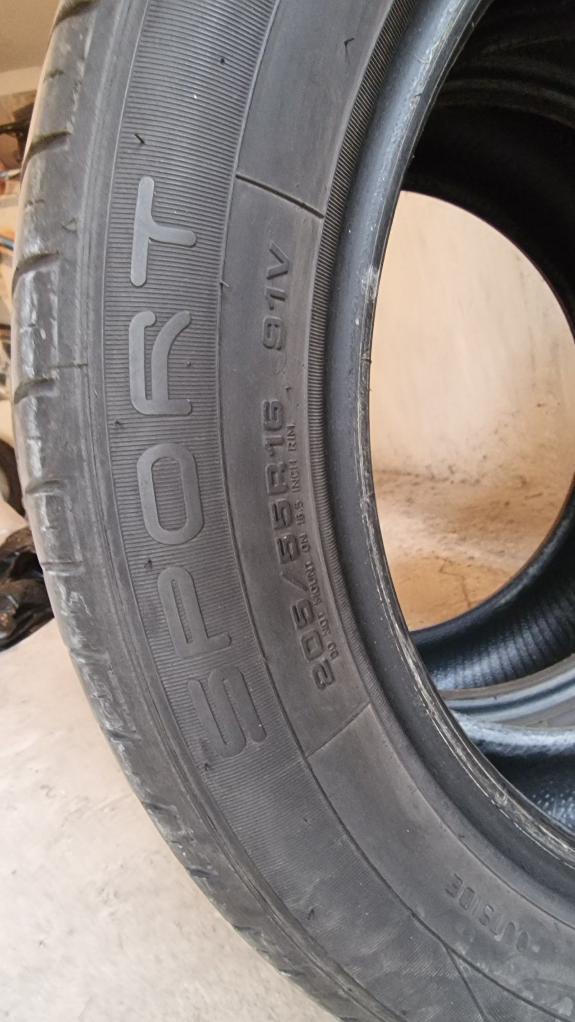 2бр. летни гуми Dunlop Sport 205/55/16