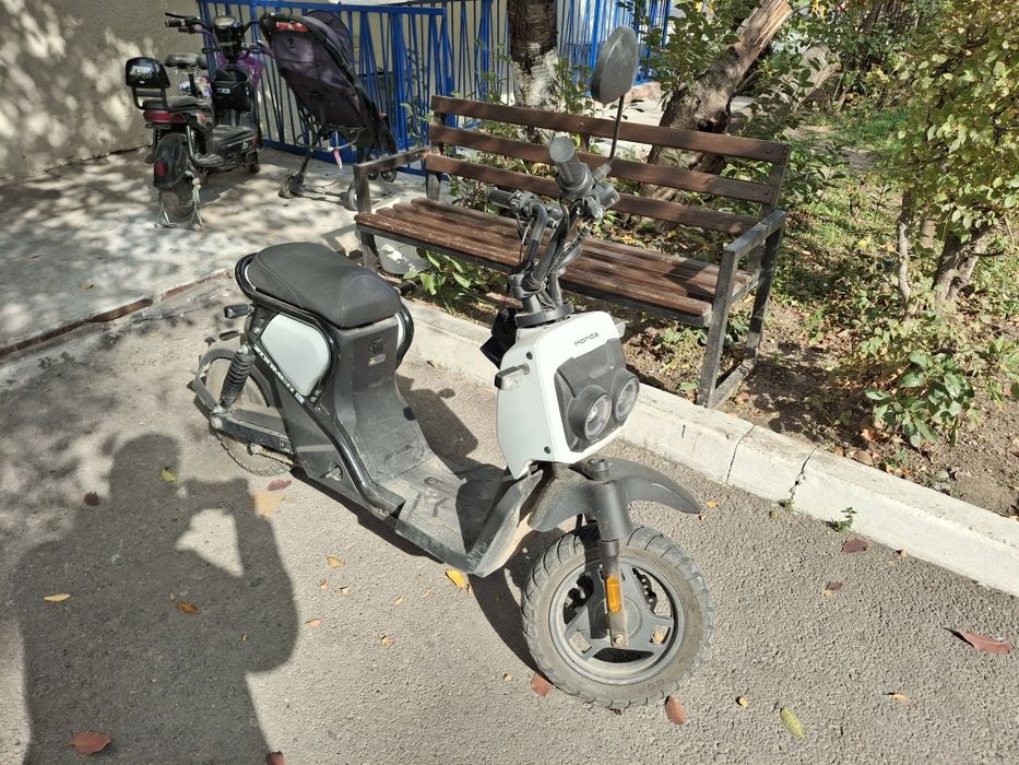 Электровелосипед Cruzer Honda Zoomer White