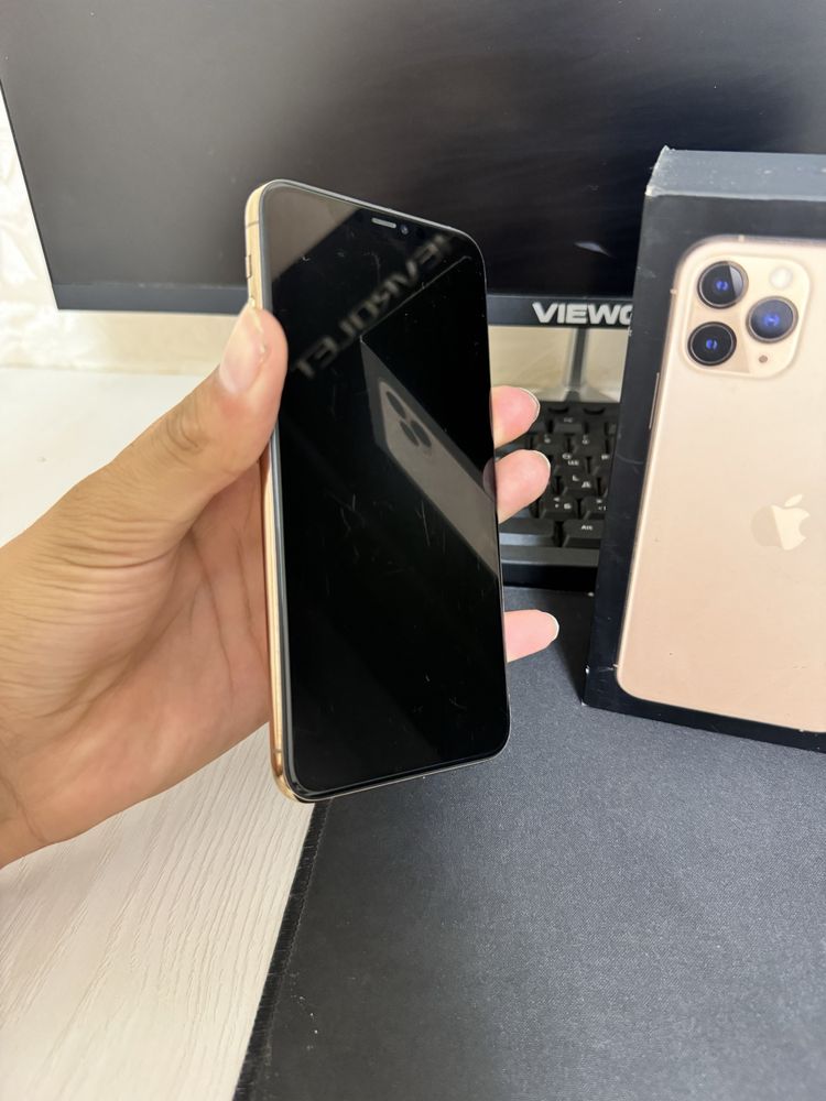 Iphone 11 pro max gold