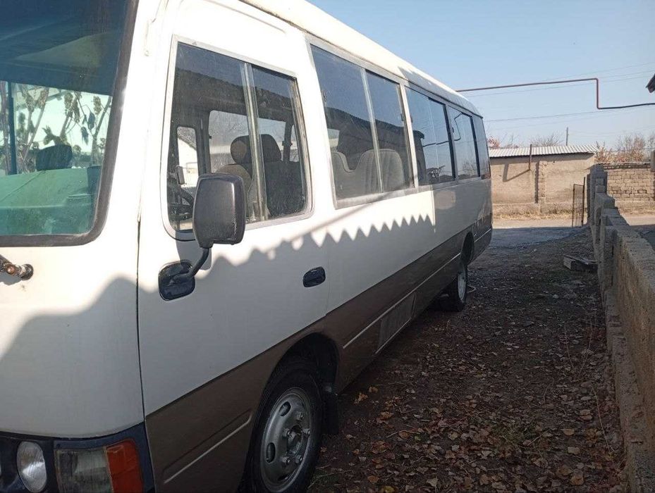 Тойота Коастер микроавтобус 28 ўринли сотилади.