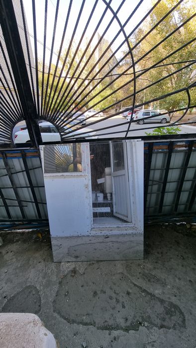 Продаётся зеркало в количестве 2 шт
