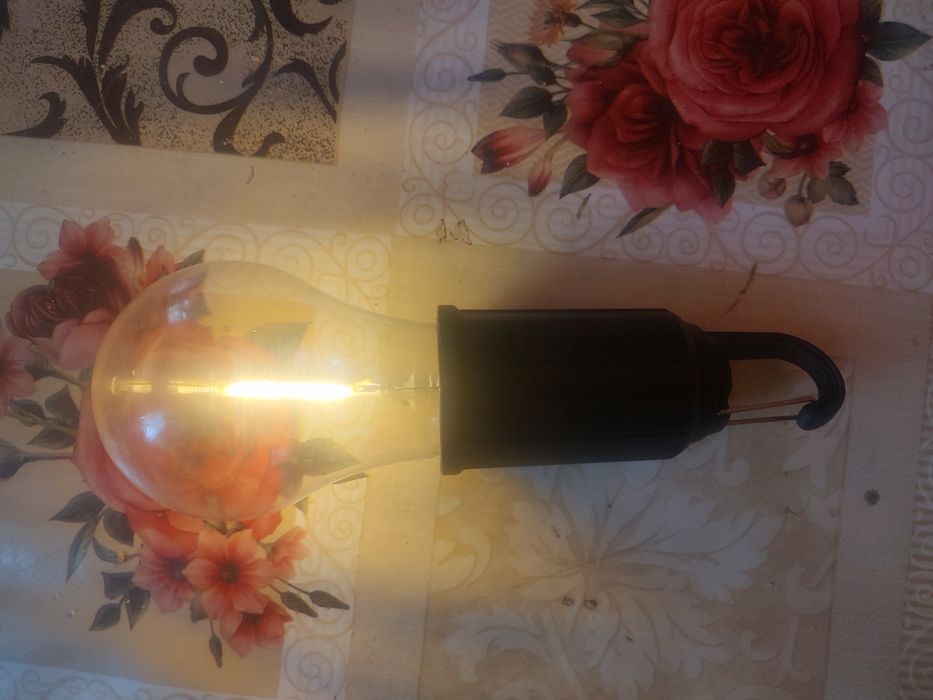 Vând becuri cu încărcare usb