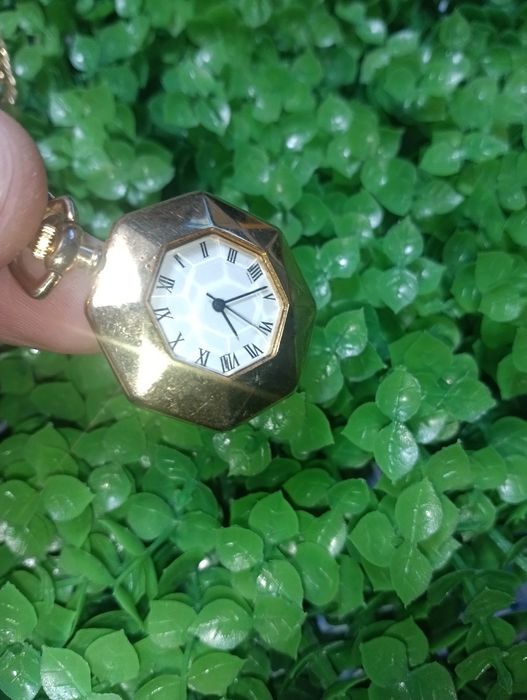 Златист джобен часовник - 20 лв