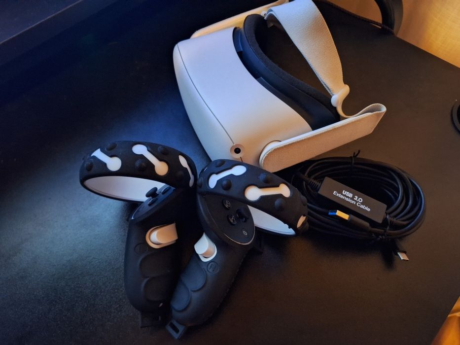 Oculus Quest 2 64GB, protector manete și cablu USB3 5m