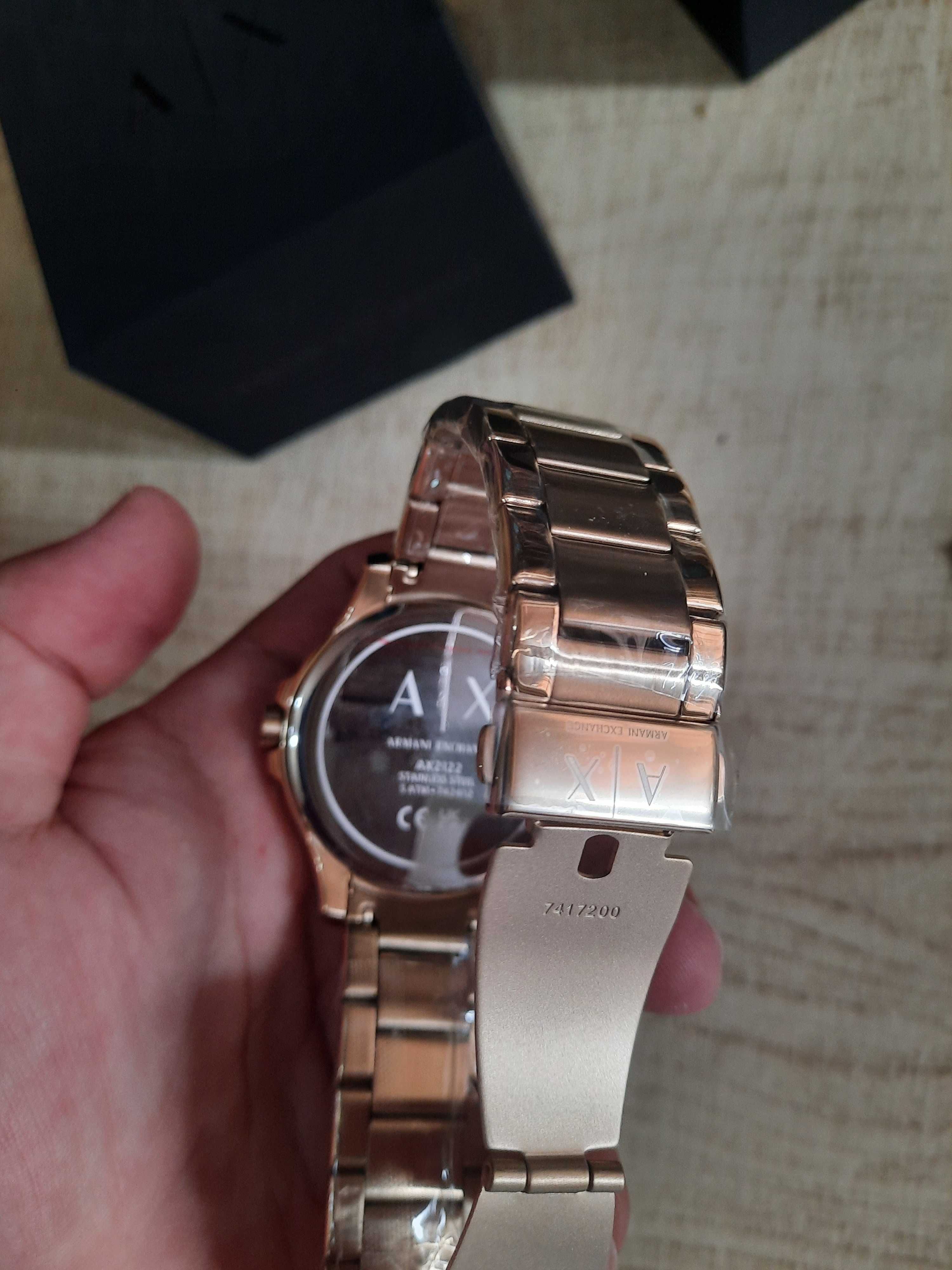 Armani Exchange иноксов часовник