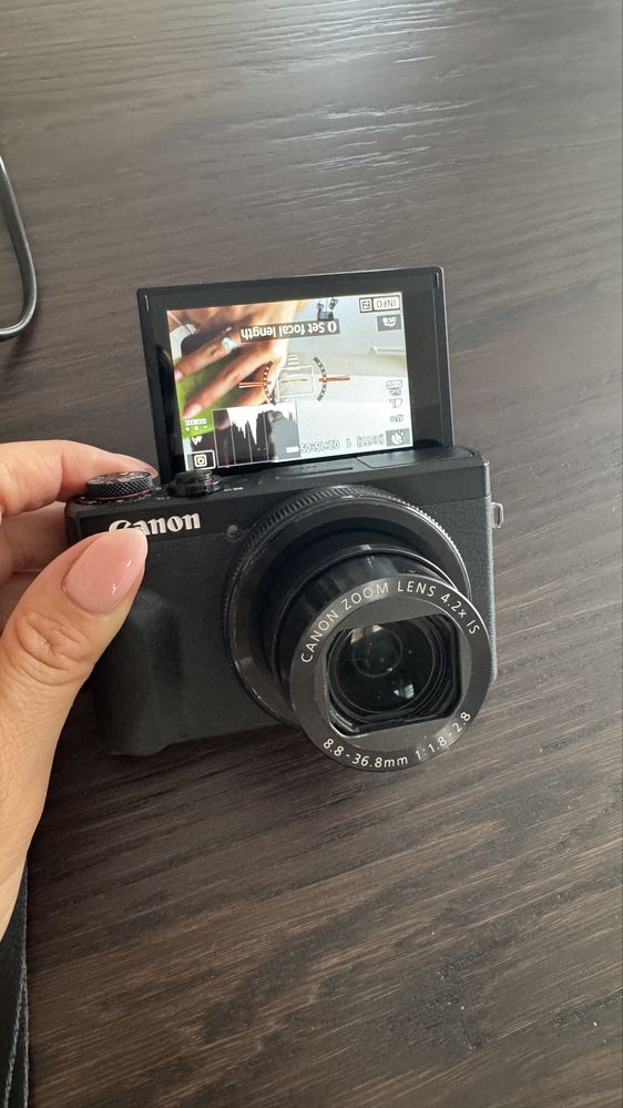 Canon PowerShot G7X Mark III vlogging kit