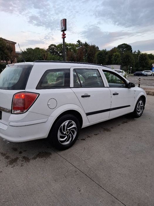 Vând Opel Astra h