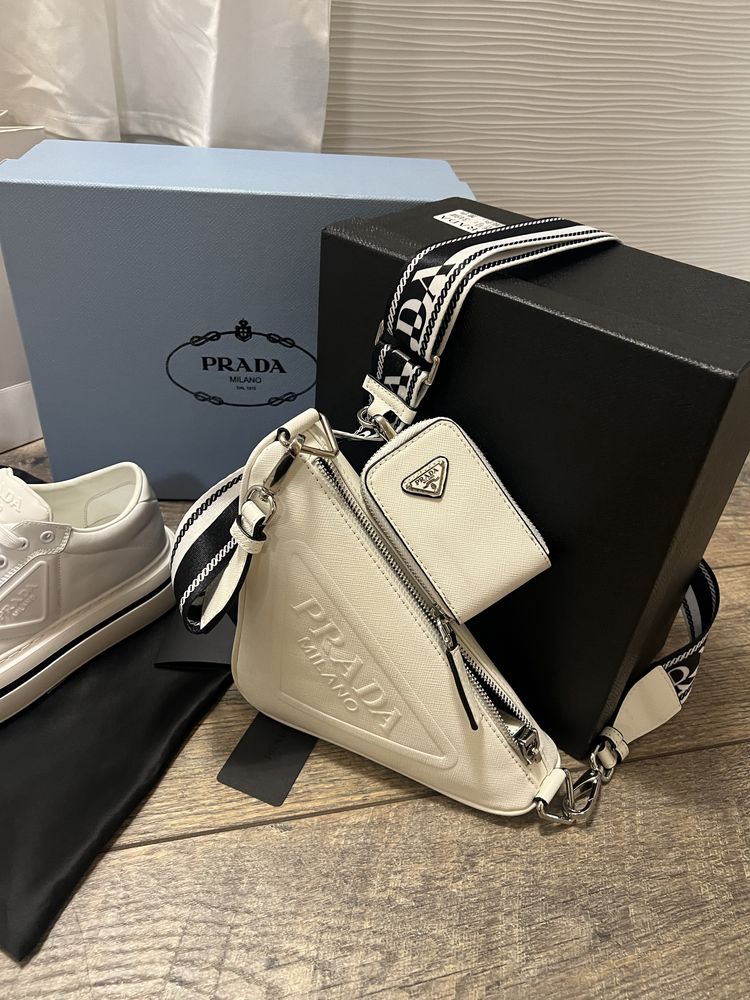 Дамска чанта PRADA