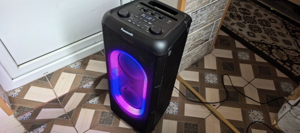 Boxa 1000W Portabila Party Panasonic SC-TMAX45 RGB (se aude gajait)