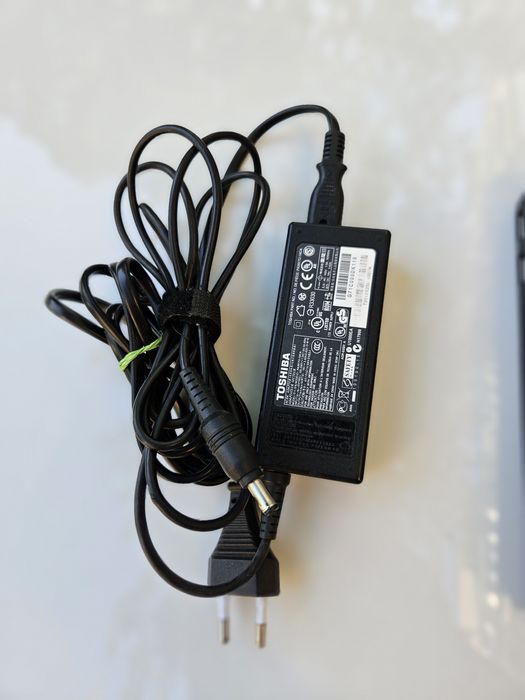 Lap Top Toshiba, в отлично състояние лаптоп , компютър  ,