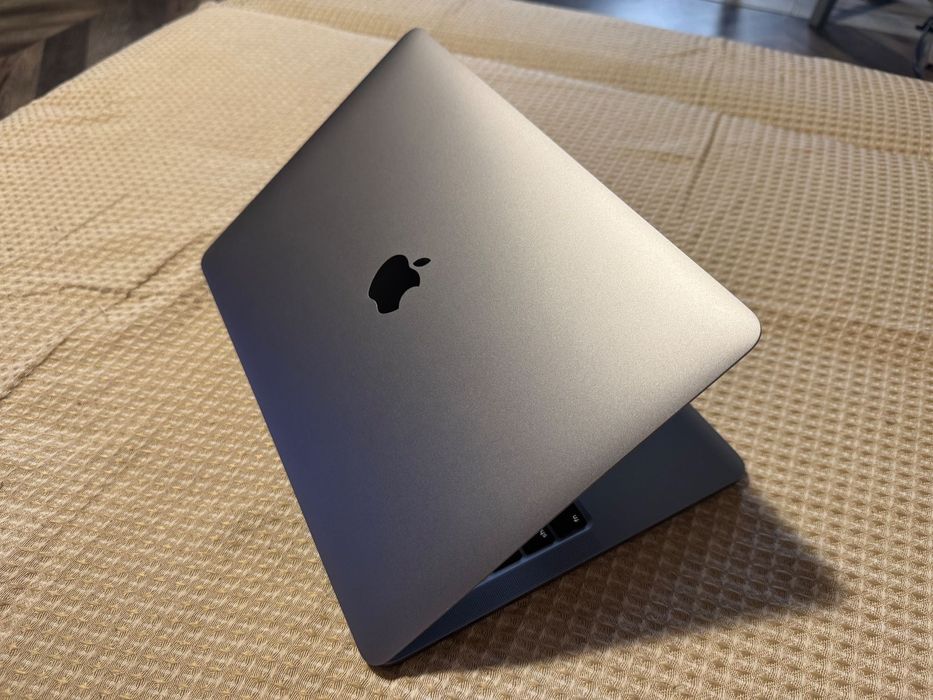 MacBook Pro 13" 2020 Touch Bar Intel i5 512 GB