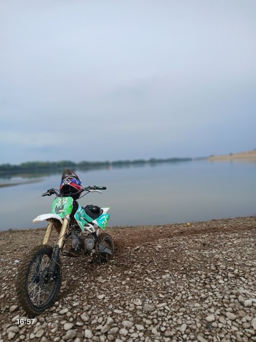 Продава се косов мотор 125 кобика