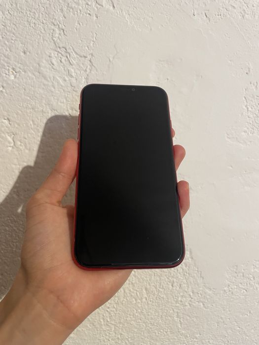 Iphone 11 64 gb червен red 100%