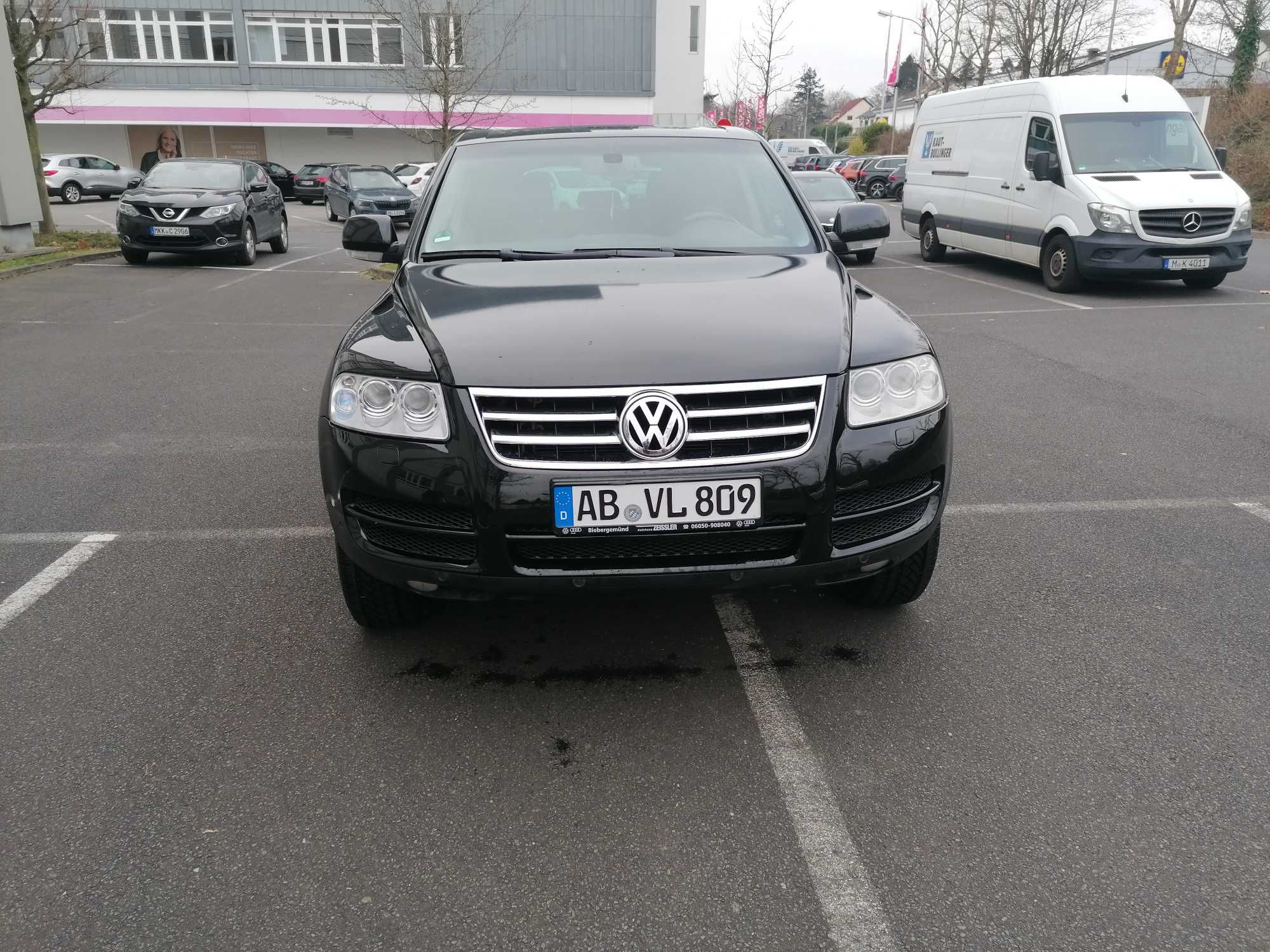 Touareg 2.5 tdi,fabr. 2005 ,suspensie arcuri, cutie automata 5000Euro