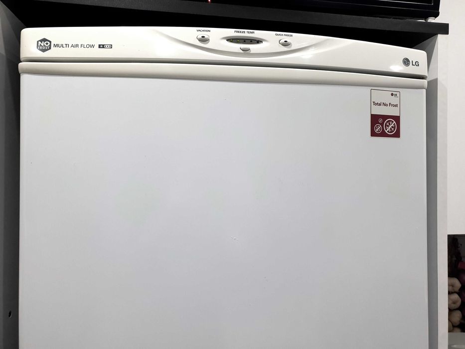 Combina Frigorifica LG Total No Frost Multi Air Flow 303 L
