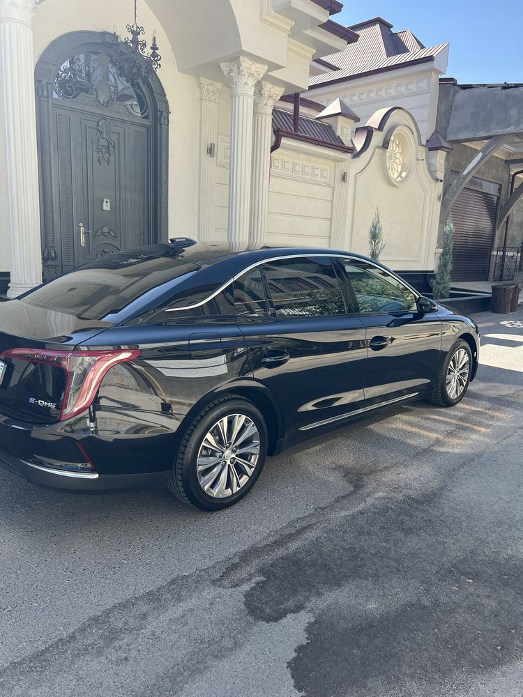 Hongqi eqm5 450 km