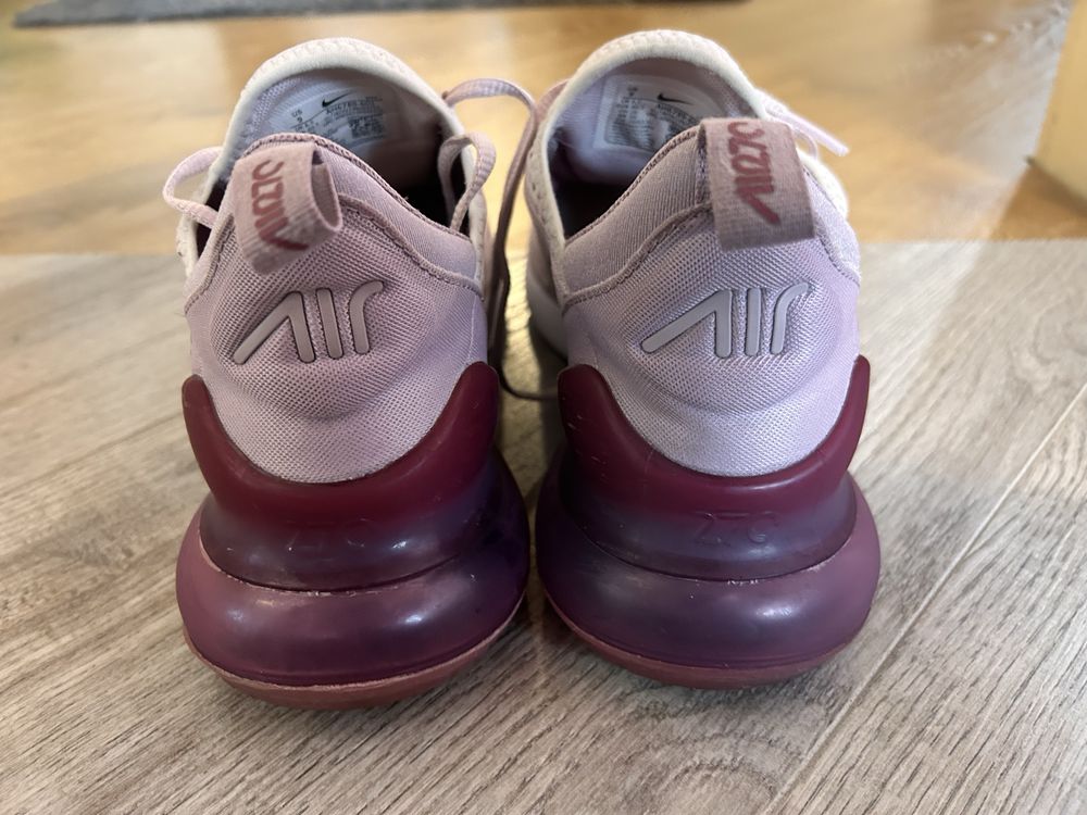 Обувки nike air max 270